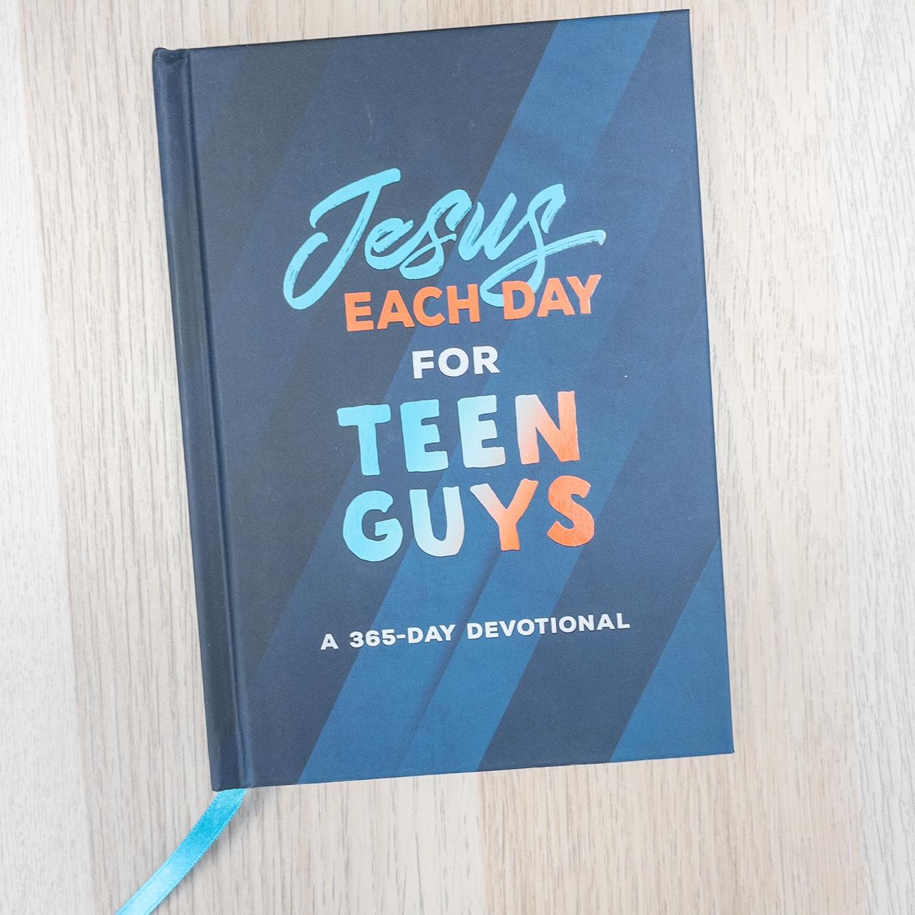 Jesus Each Day for Teen Guys
