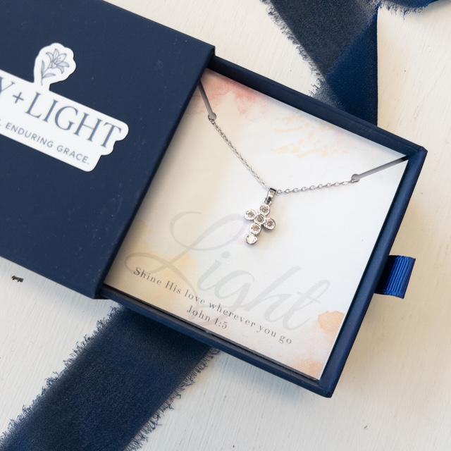 L+L Necklace, Light (Silver)