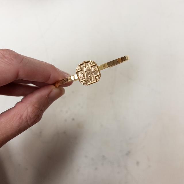 4-Way Cross Medal Cuff