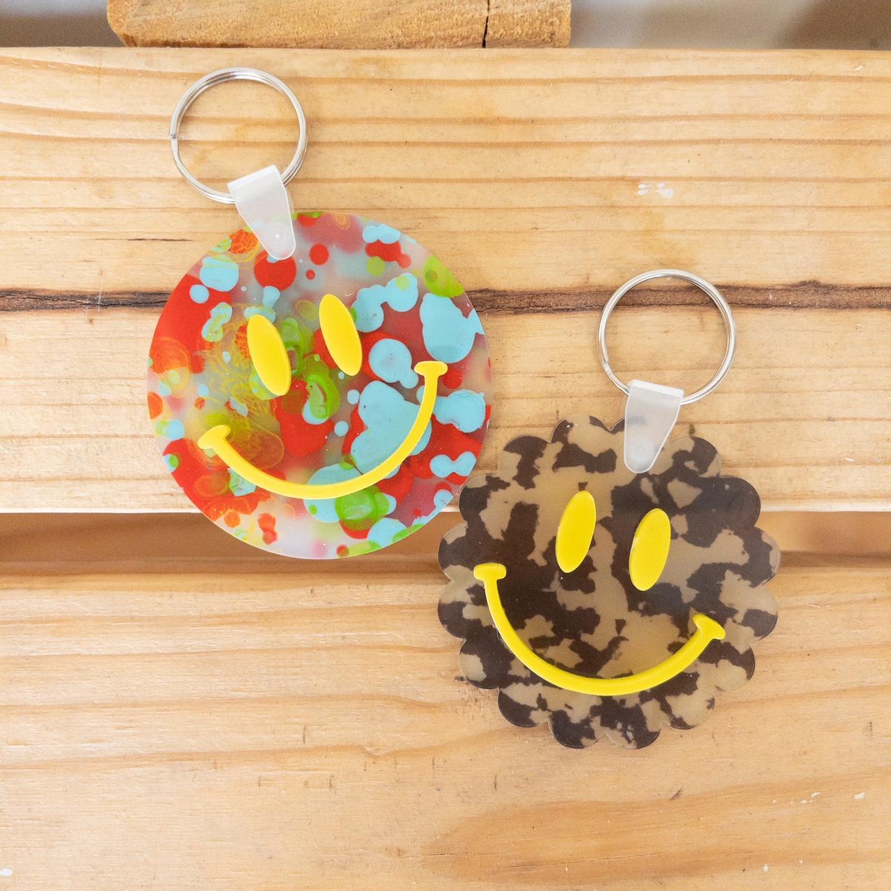 Retro Smiley Face Keychain